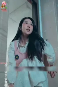 Cô Gái Nhỏ Tội Nghiệp Không Được Yêu Thương